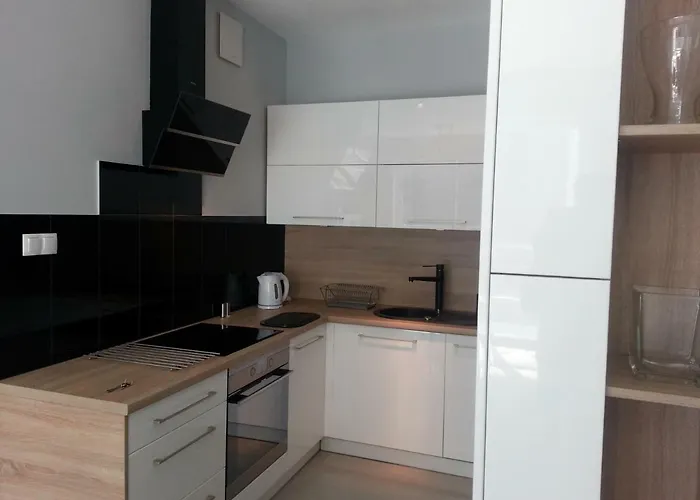 Strict Center Towarowa * פוזנן