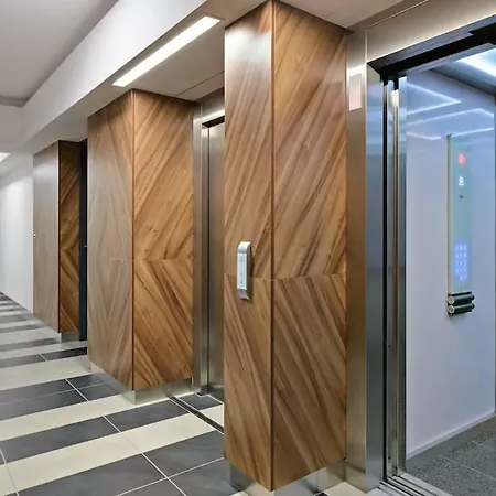 Strict Center Towarowa *