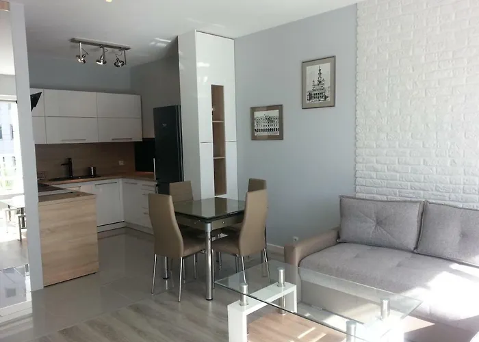 Strict Center Towarowa Poznań